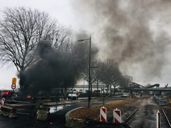 Los sindicatos ponen a Francia en la picota