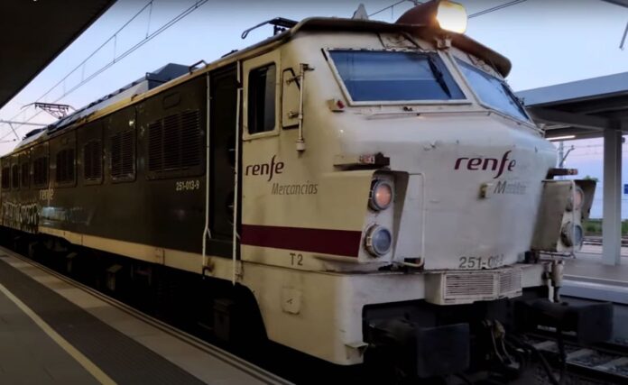 Renfe ferrocarril locomotora