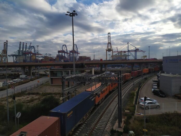 acceso ferroviario puerto valencia