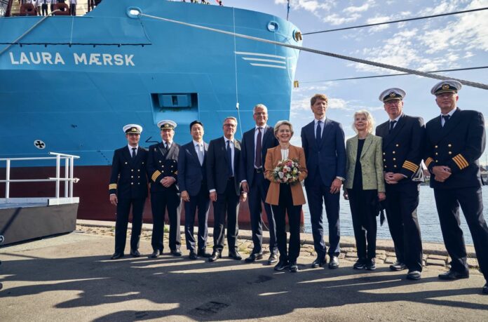 ceremony laura maersk metanol