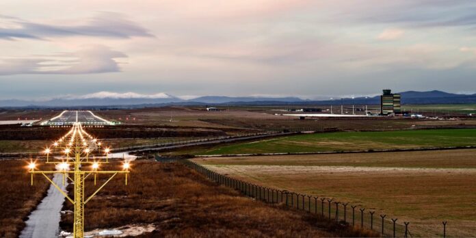 Aeropuerto de Lleida Alguaire 2